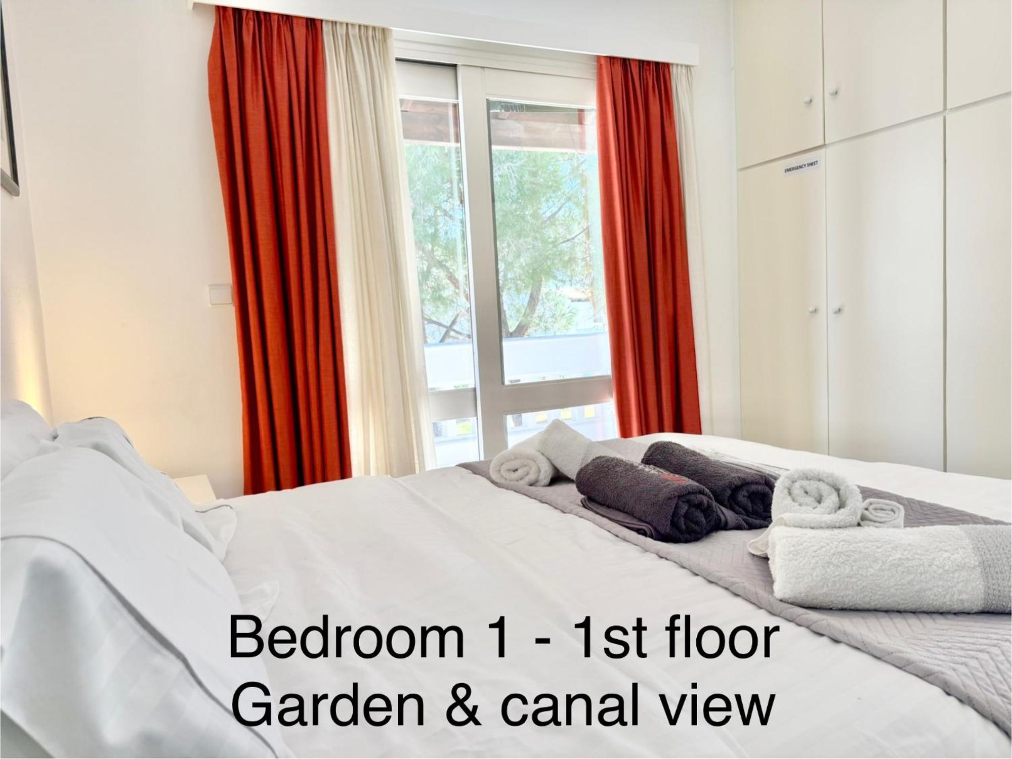 Villasonboard Dock Villa 3 Bed, 3 Bath, Canal, Greek Venice Porto Hydra Plépi Dış mekan fotoğraf